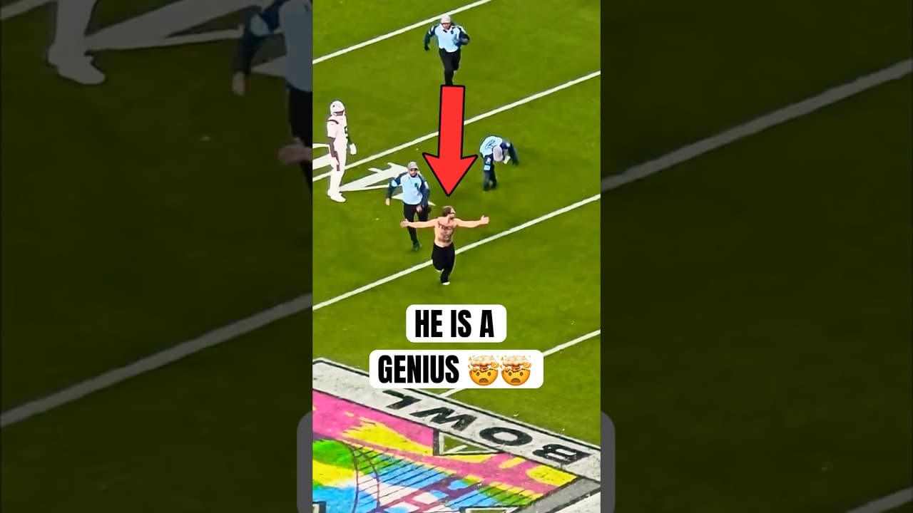 He streaked the Super Bowl TWICE 🤯