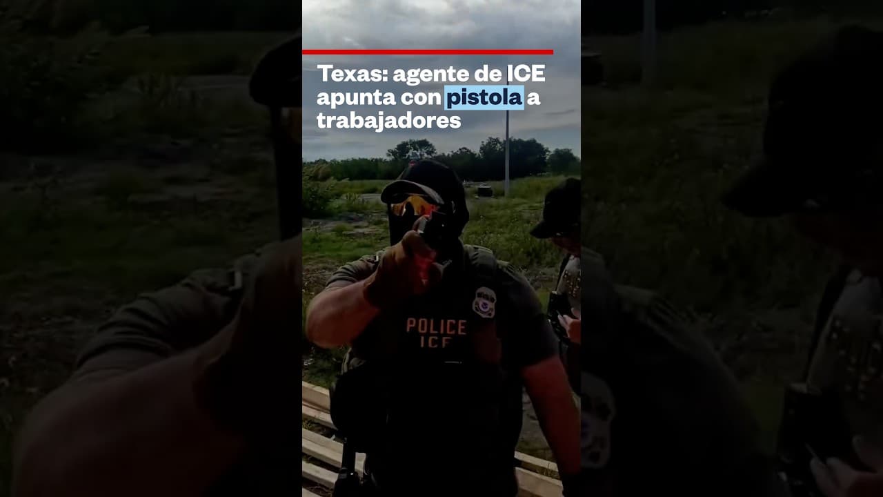 Agente de ICE apunta con pistola a trabajadores | Telemundo Deportes