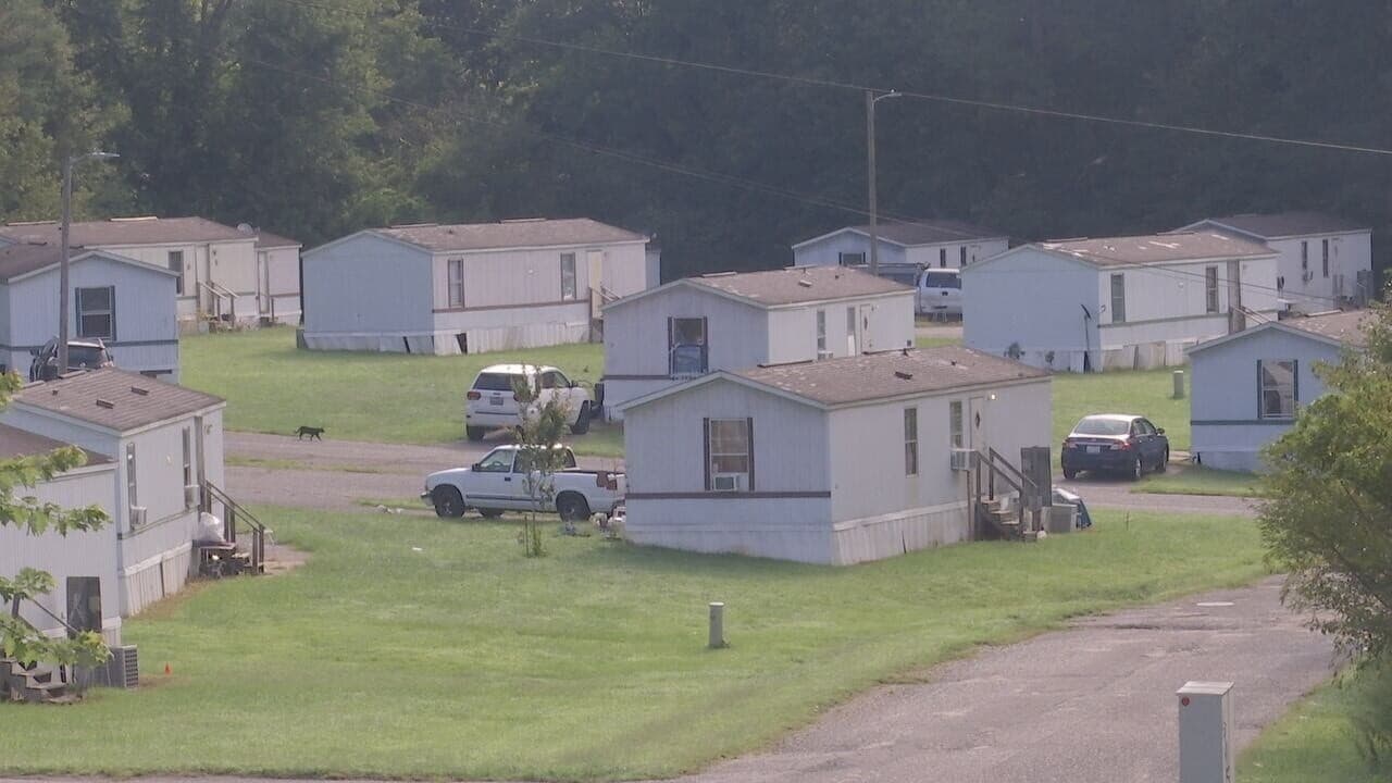 Mobile home residents say they have 2 weeks to move out after property sale | WSOC-TV
