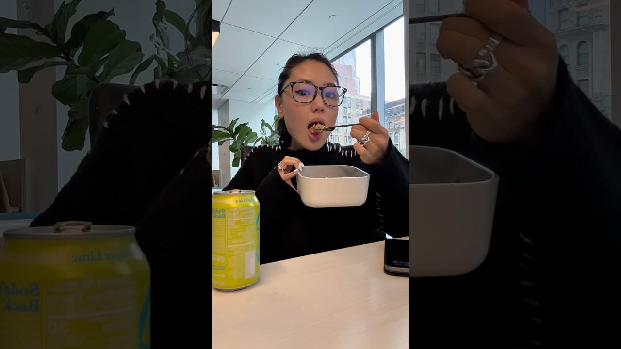 what I eat in a day at my 9-5 👩🏻💻