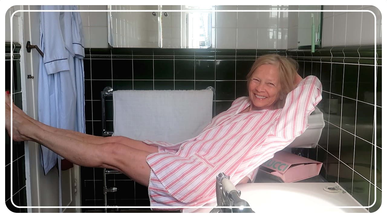 MY BATHROOM MAKEOVER!!! | MY LONDON LIFE